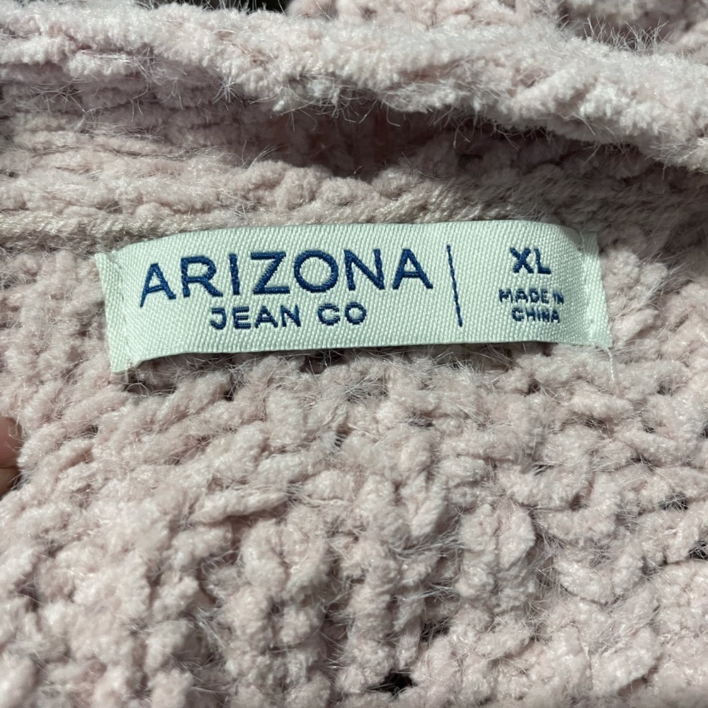 Sweater - Picture 4 of 4